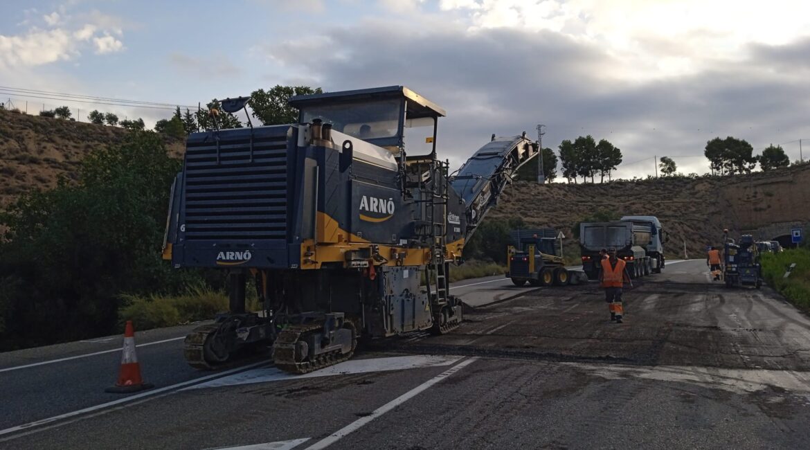 El Ayuntamiento de Fraga realiza trabajos de asfaltado en varios puntos de la ciudad