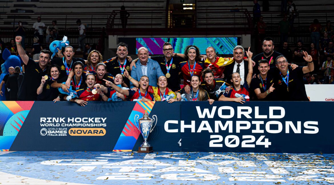 España se proclama campeona del mundo en hockey patines con dos jugadoras del Fraga