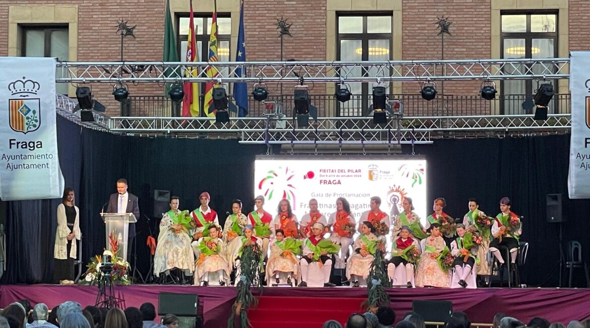 Multitudinaria Gala de Fragatinas, Fragatinos y Peñeros en Pza. España