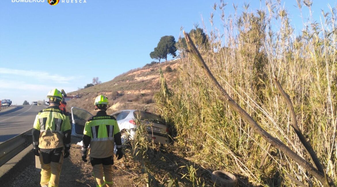 Un anciano fallecido al salirse de la carretera entre Zaidín y Fraga