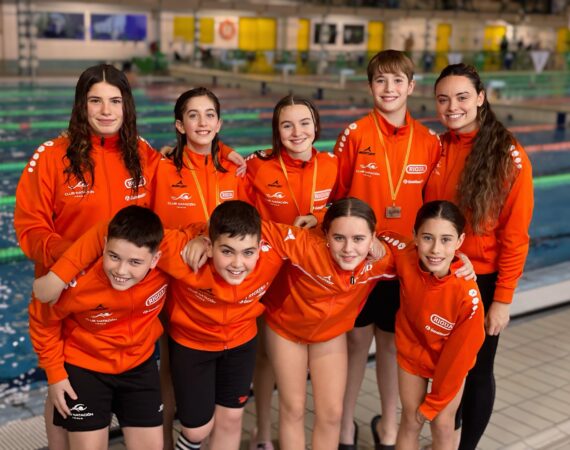 El Club Natación Fraga regresa del Campeonato de Aragón alevín con tres bronces