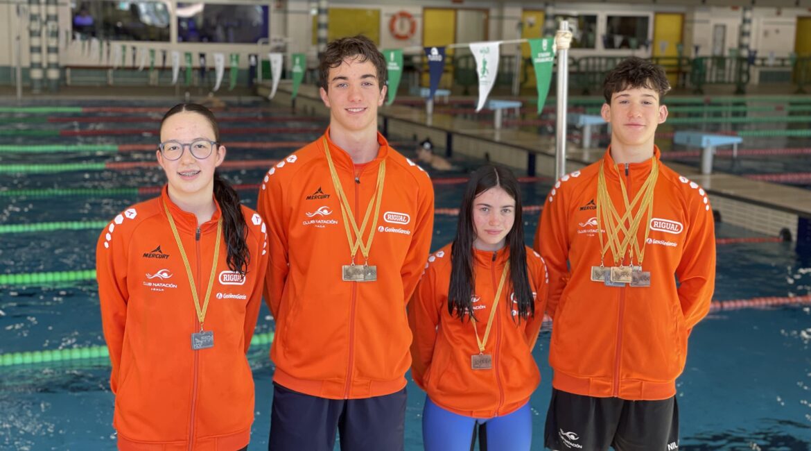 El Club Natación Fraga captura 10 medallas en los regionales infantiles, junior y absolutos