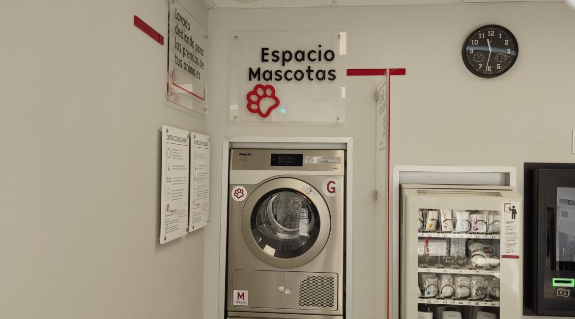 El espacio ideal para lavar la ropa de tus mascotas está en Fraga