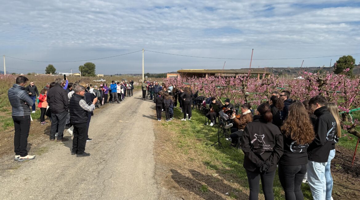 Éxito de la floración en Fraga, con más de 1.100 participantes